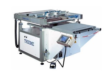 Semi-automatic printing machine for printing on rigid and flexible materials as used in electronic applications
